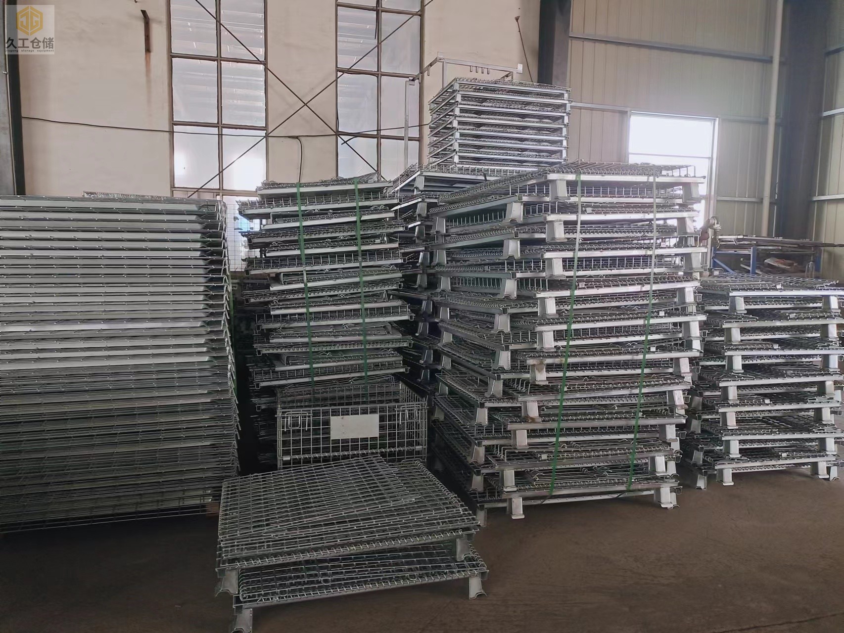 如何選擇一個(gè)好的倉儲籠倉庫籠來降低維護(hù)保養(yǎng)成本費(fèi)，南京倉儲籠廠家-久工倉儲為大家分析！