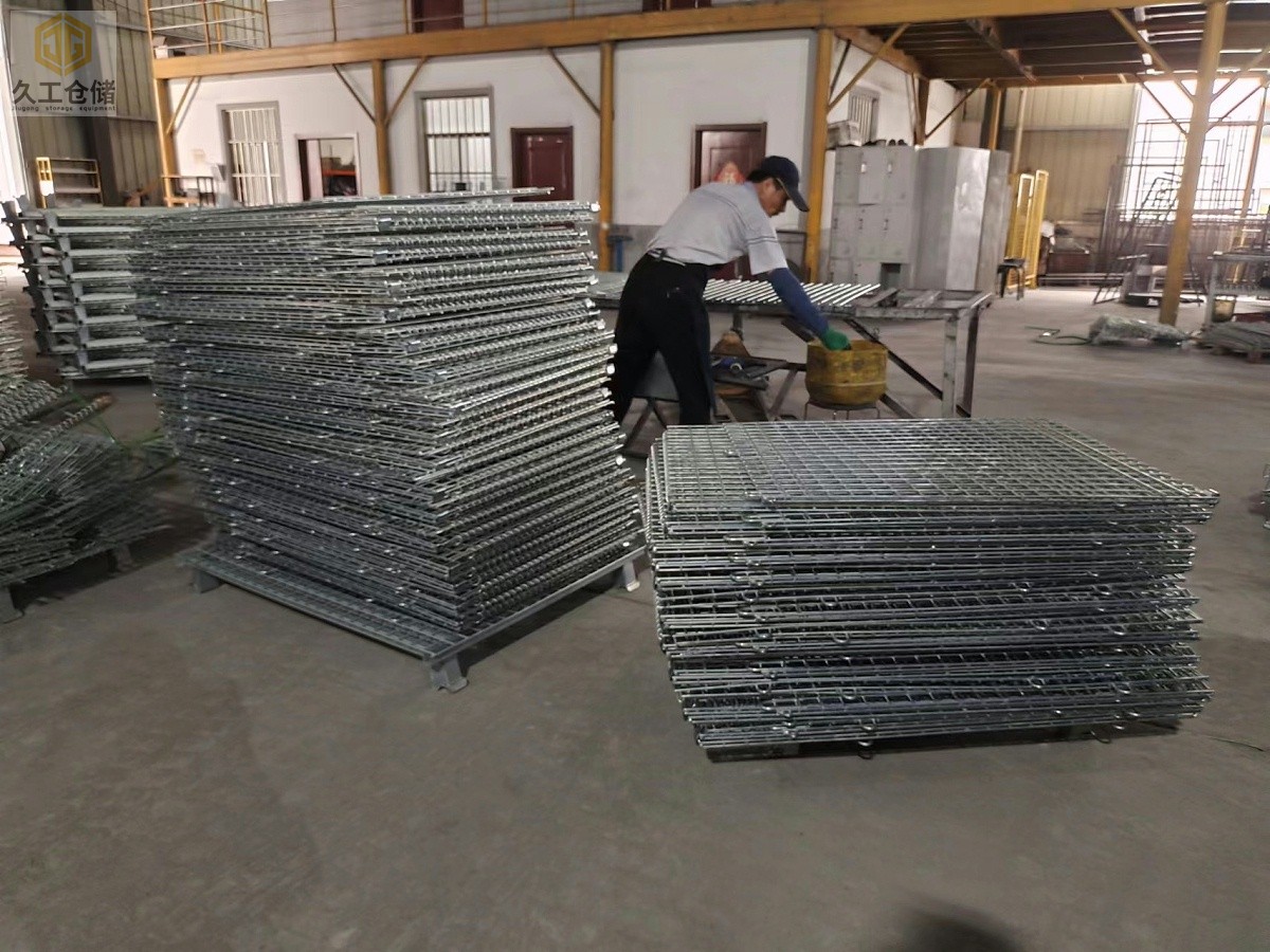 久工倉儲設(shè)備-日常忙碌實(shí)拍分享-久工生產(chǎn)倉儲籠、網(wǎng)層板、鋼托盤、背網(wǎng)、隔離網(wǎng)、巧固架等...