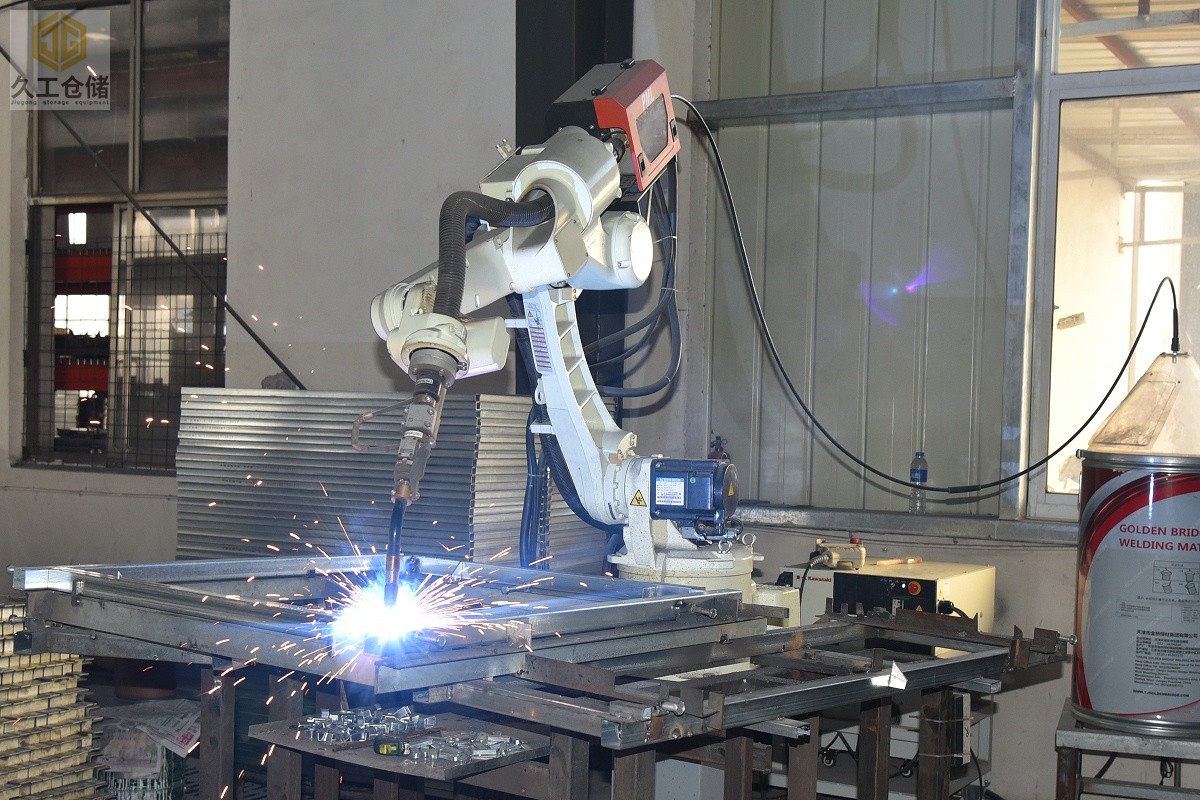 南京久工倉(cāng)儲(chǔ)設(shè)備公司設(shè)備公司介紹-工廠實(shí)拍展示-南京真正的廠家！歡迎考察！