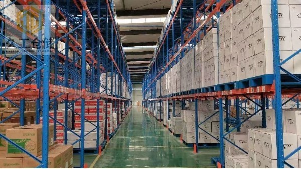 久工倉儲貨架-重型貨架的規(guī)格和優(yōu)點 有哪些？南京久工倉儲設(shè)備