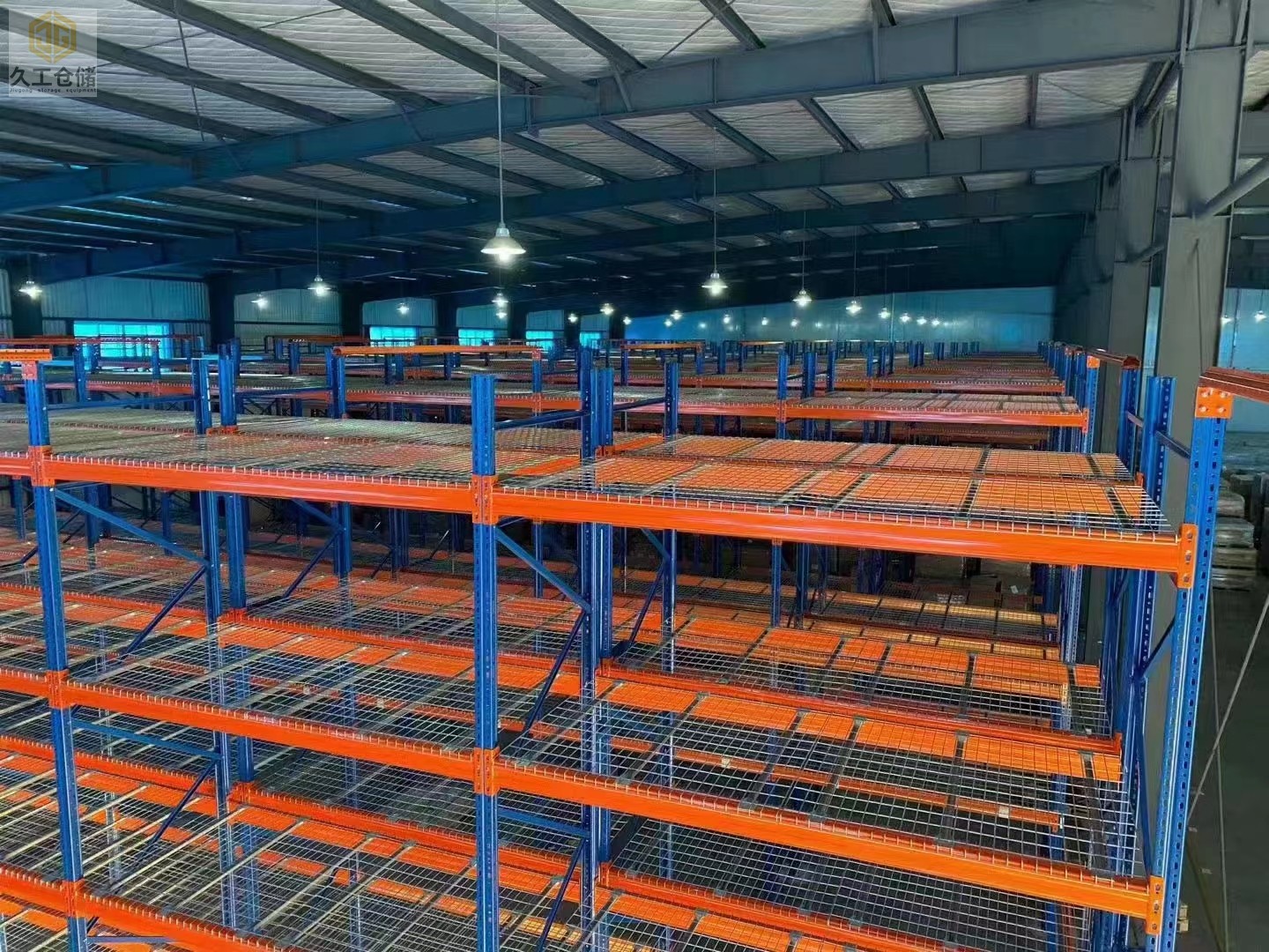 貨架網(wǎng)層板-鋼層網(wǎng)-層網(wǎng)擺放效果展示