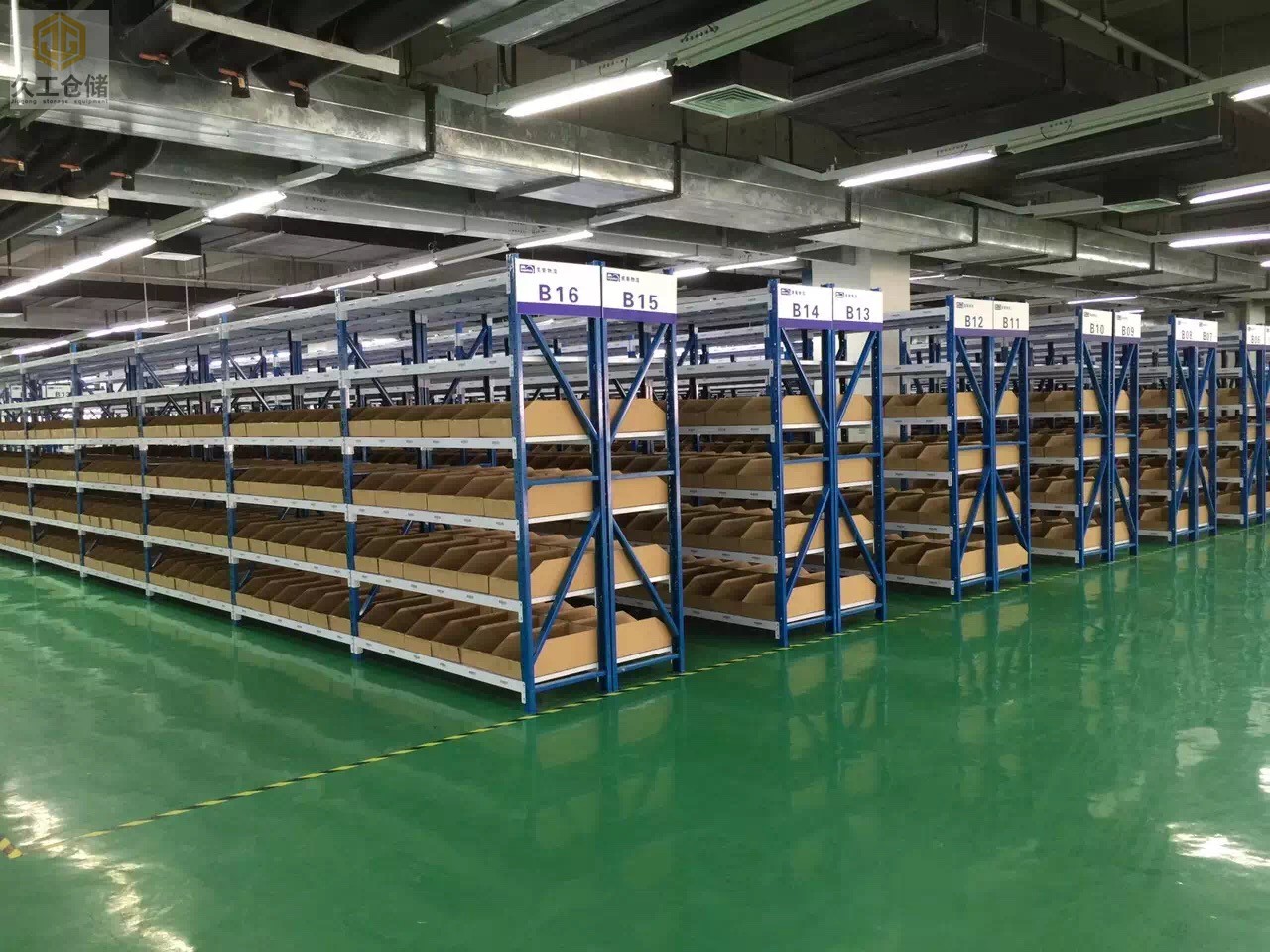 貨架現(xiàn)場(chǎng)實(shí)拍-南京貨架展示-倉庫貨架定制設(shè)計(jì)-南京久工倉儲(chǔ)設(shè)備
