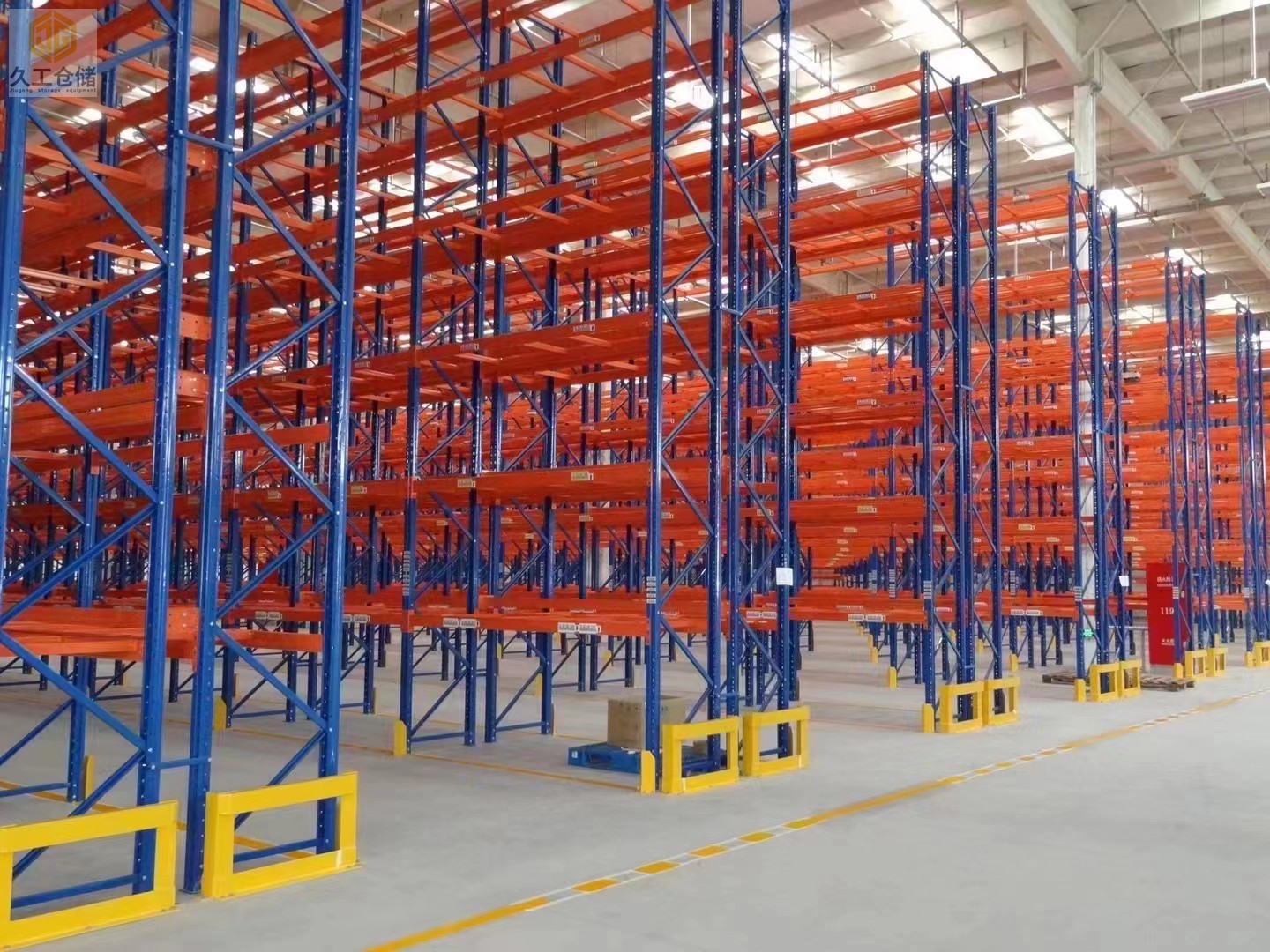 橫梁式貨架應(yīng)用特點(diǎn)有哪些？南京貨架-層網(wǎng)貨架/托盤貨架/重型貨架-久工倉儲(chǔ)設(shè)備