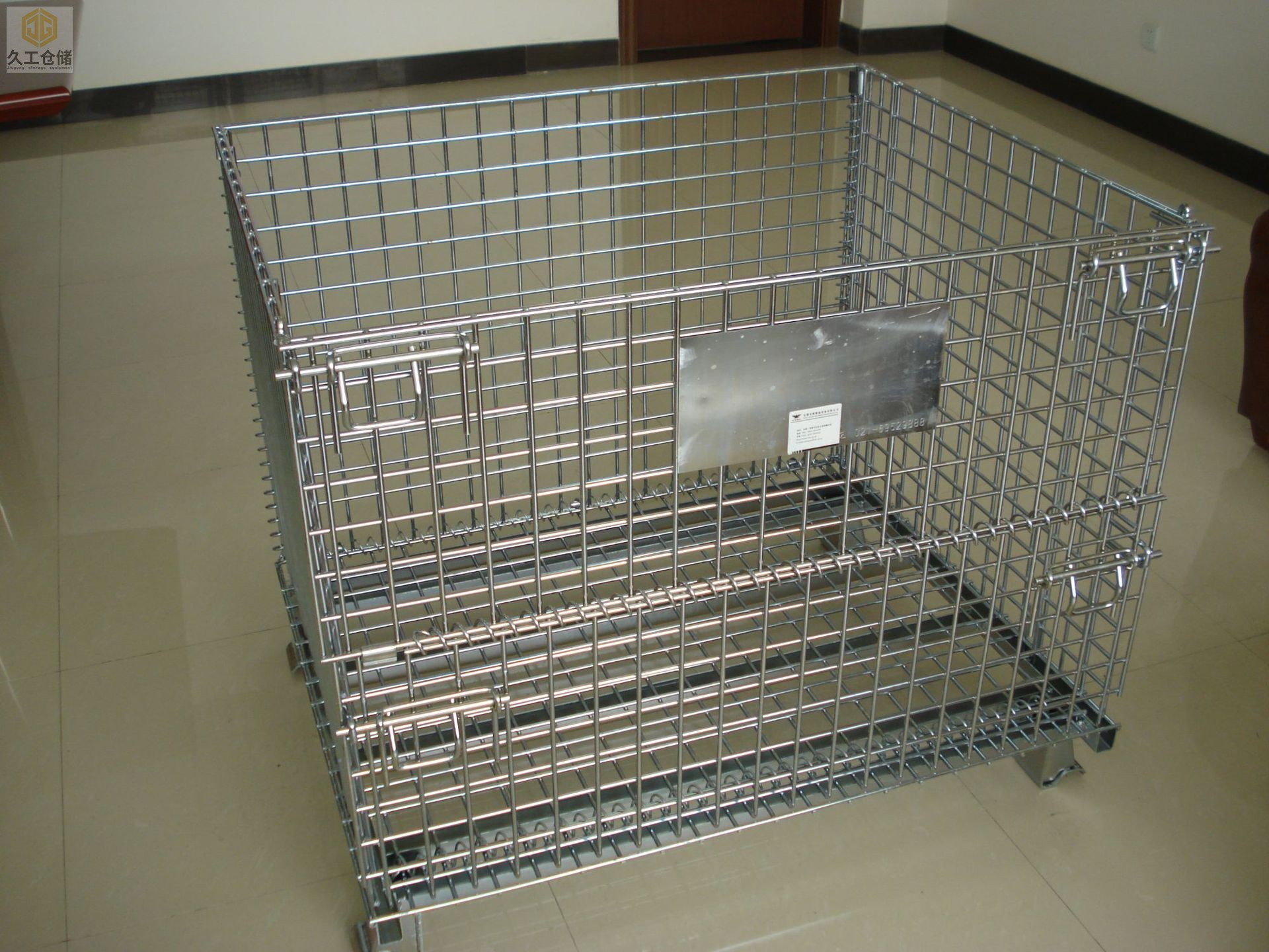 折疊式倉(cāng)儲(chǔ)籠表面噴涂塑料技術(shù)的簡(jiǎn)要介紹，久工倉(cāng)儲(chǔ)設(shè)備