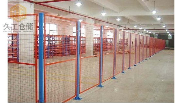 久工倉(cāng)儲(chǔ)為大家介紹車間隔離網(wǎng)，車間護(hù)欄網(wǎng)！一起了解看看！