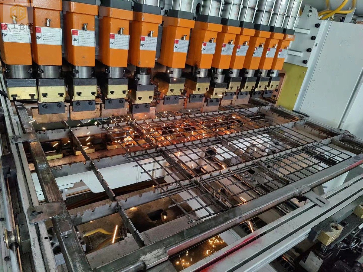 久工倉儲(chǔ)車間展示，工人實(shí)操現(xiàn)場實(shí)拍，南京久工倉儲(chǔ)設(shè)備