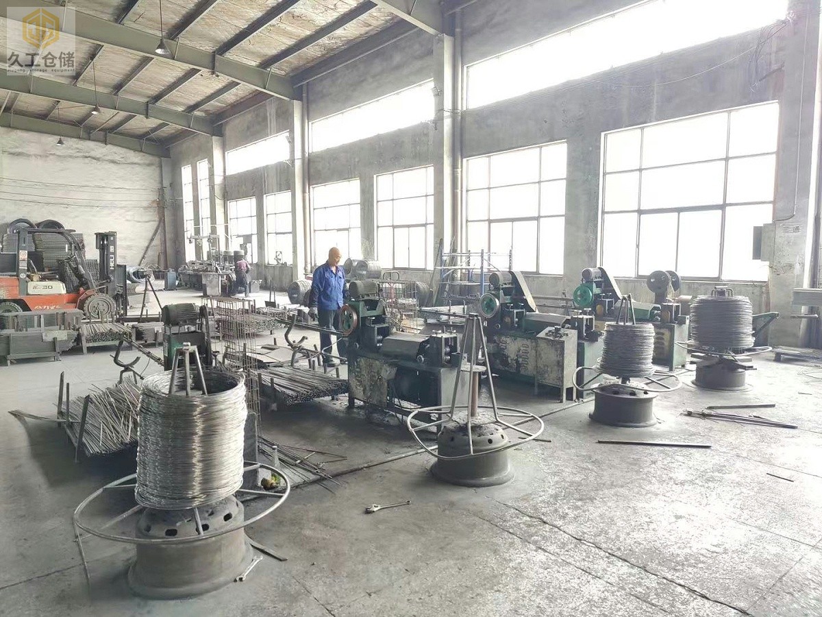 久工倉儲(chǔ)車間展示，工人實(shí)操現(xiàn)場實(shí)拍，南京久工倉儲(chǔ)設(shè)備