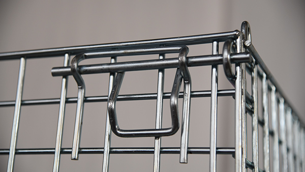 折疊倉儲籠的表面細(xì)節(jié)是什么？表面一般怎么處理？久工倉儲告訴你！