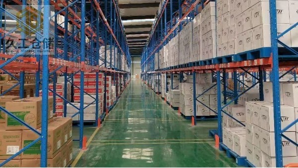 重型倉(cāng)儲(chǔ)貨架的主要特點(diǎn)有哪些？南京貨架-久工倉(cāng)儲(chǔ)設(shè)備