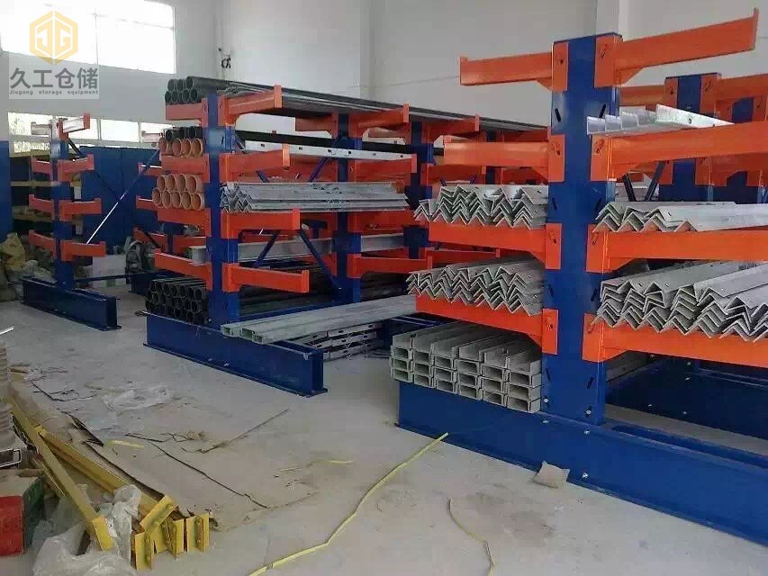 什么貨物適合存放懸臂式貨架？如何存取懸臂式貨架？企業(yè)購買懸臂式貨架價格？