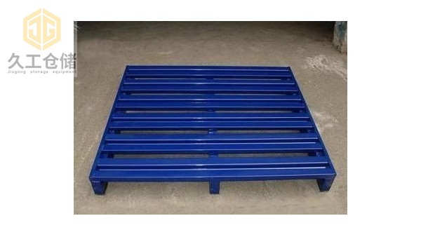 鋼制托盤組成及運用優(yōu)勢分析，南京久工倉儲設(shè)備