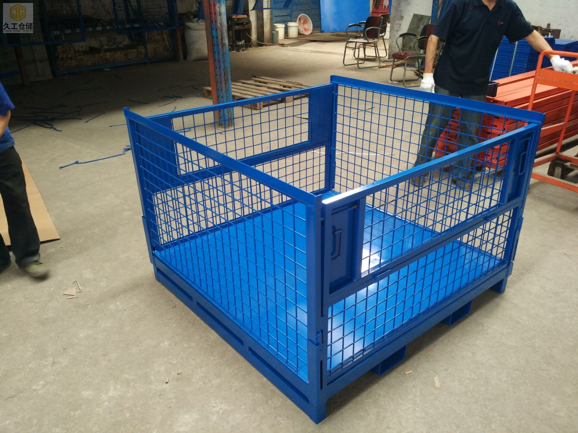 金屬周轉(zhuǎn)箱參數(shù)，鋼制料箱特點(diǎn)有哪些？久工倉儲(chǔ)設(shè)備