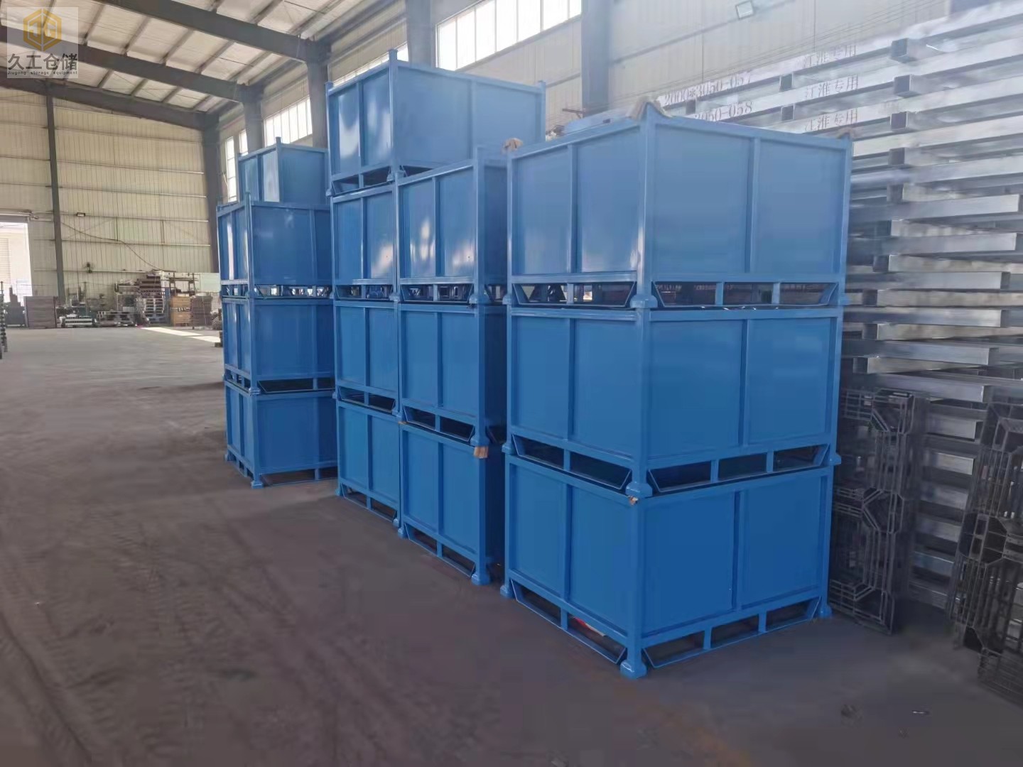金屬周轉(zhuǎn)箱參數(shù)，鋼制料箱特點(diǎn)有哪些？久工倉儲(chǔ)設(shè)備