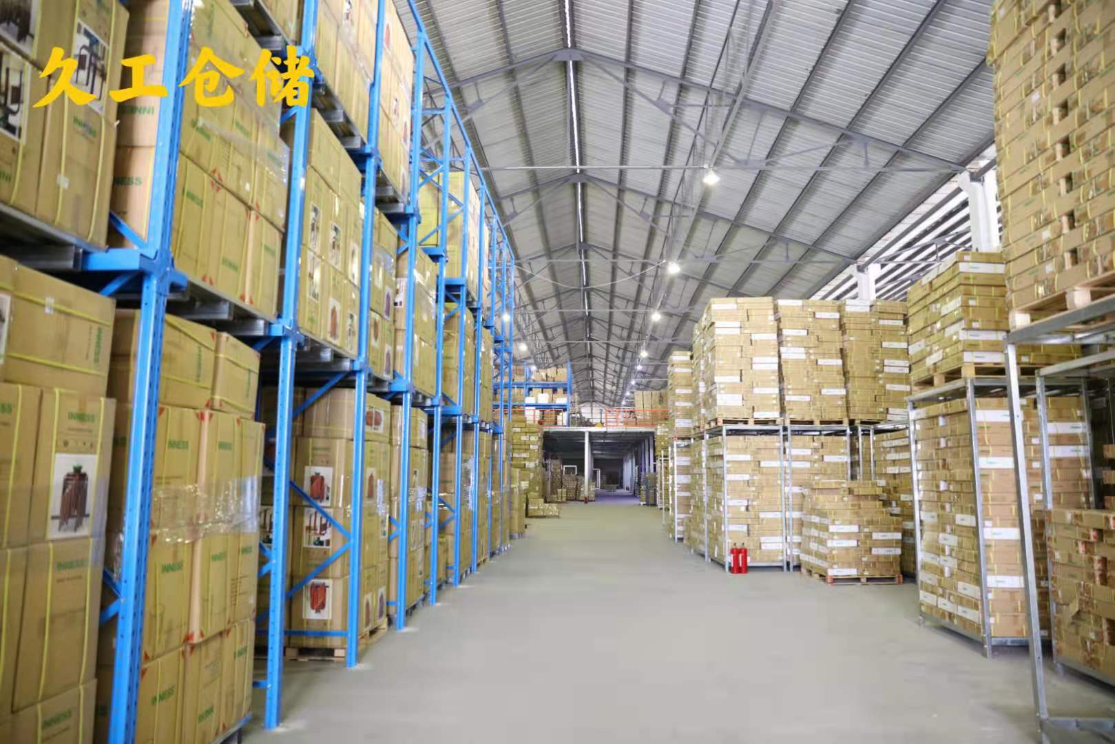 南京貨架廠家-懸臂式貨架的用處有哪些？南京久工倉儲設(shè)備