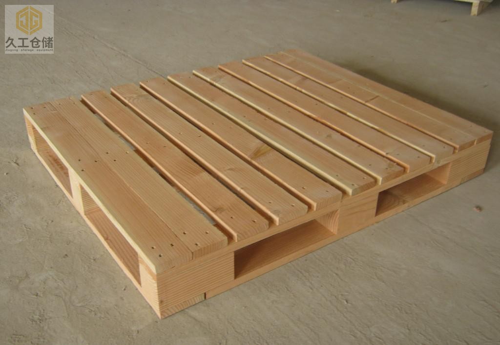 木托盤也稱木質(zhì)托盤，分類有哪些？南京久工倉儲設備