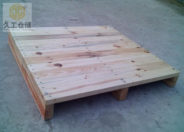 木托盤也稱木質(zhì)托盤，分類有哪些？南京久工倉儲設備