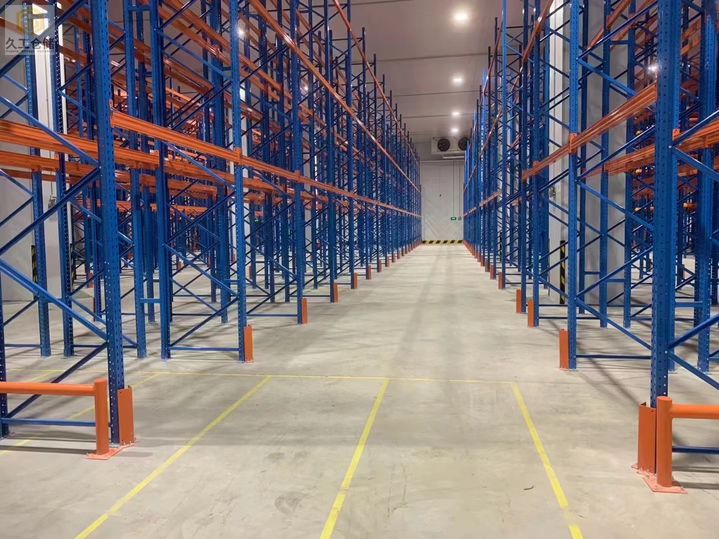 托盤貨架也稱橫梁式貨架，有什么特點？南京久工倉儲為大家分析，了解更多關注久工倉儲