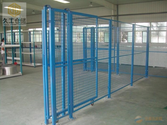 車間隔離網(wǎng)表面怎么處理的？南京久工告訴您！