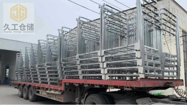 堆垛架的優(yōu)點有哪些？久工倉儲設(shè)備