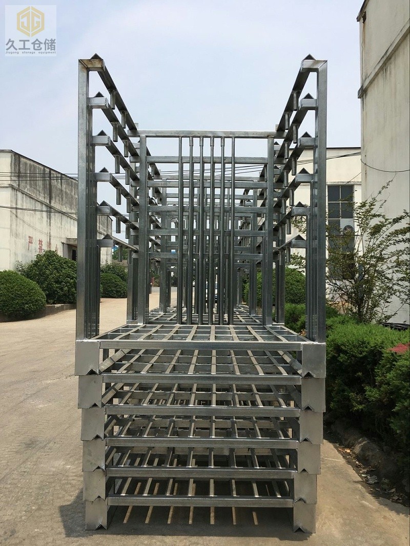 堆垛架巧固架的由托盤升級而來，它們有何存儲(chǔ)優(yōu)勢？ 久工倉儲(chǔ)設(shè)備