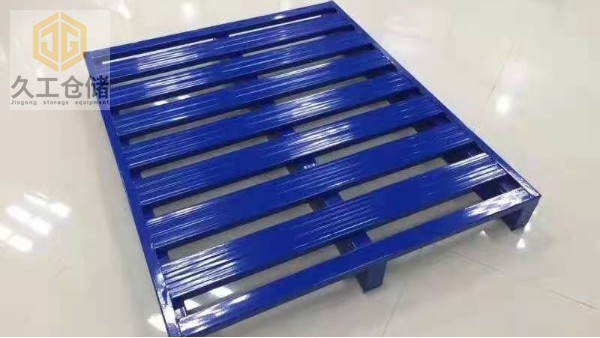 南京久工倉儲-鋼制托盤-鋼托盤鐵托盤運用特點、種類、優(yōu)點有哪些？南京托盤廠家