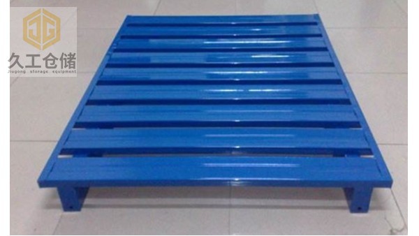 鋼制托盤主要應(yīng)用于哪些行業(yè)領(lǐng)域？南京鐵質(zhì)托盤廠家-久工倉儲設(shè)備