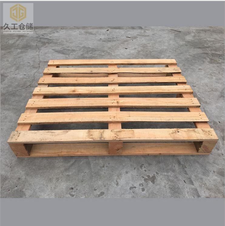 托盤的價格多少？影響木質(zhì)托盤價格的因素有哪些？南京久工倉儲
