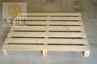 托盤的價格多少？影響木質(zhì)托盤價格的因素有哪些？南京久工倉儲