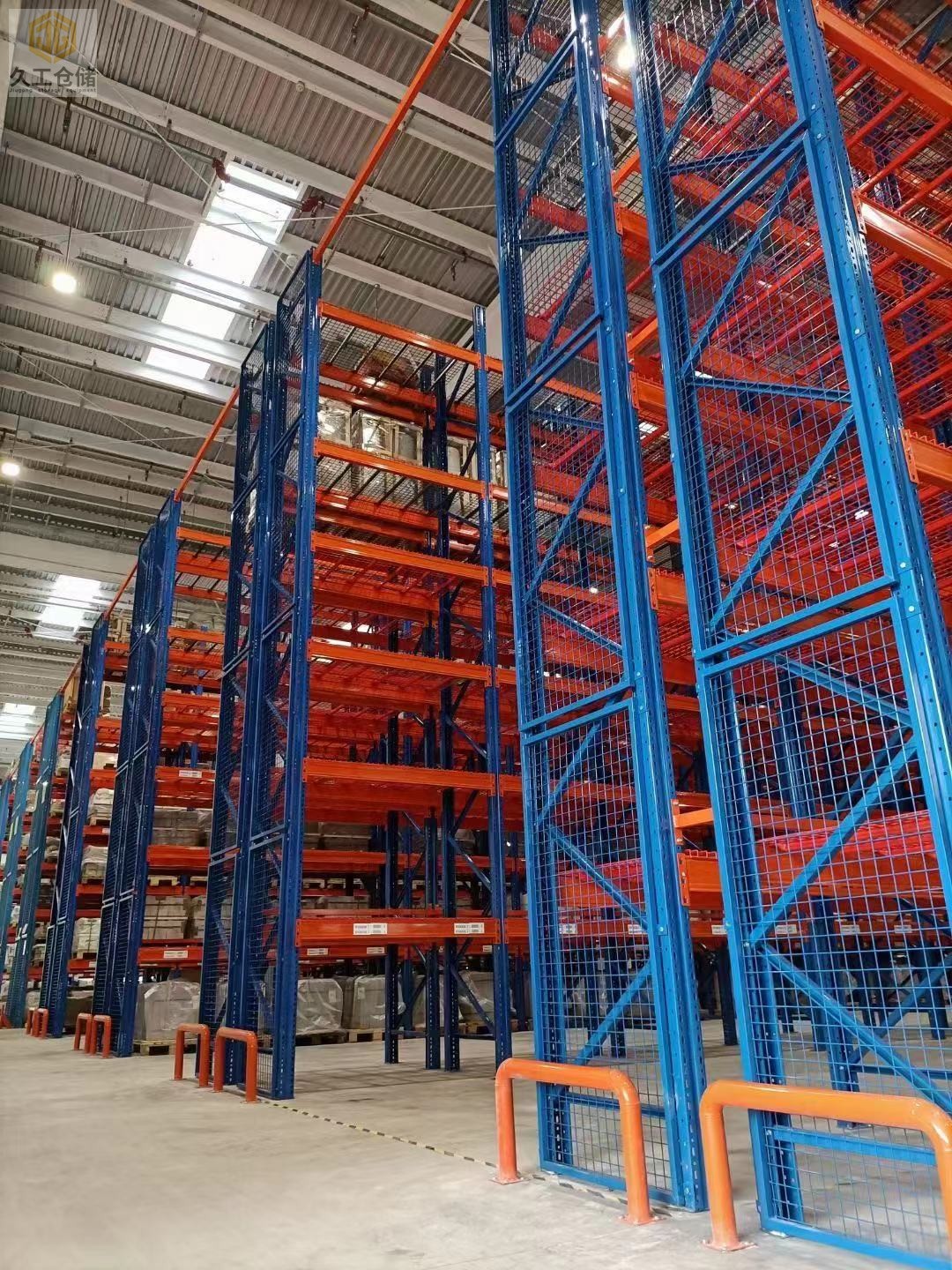 南京久工倉(cāng)儲(chǔ)-貨架背網(wǎng)現(xiàn)場(chǎng)實(shí)拍-貨架背式噴塑網(wǎng)支持定制-南京背網(wǎng)廠家