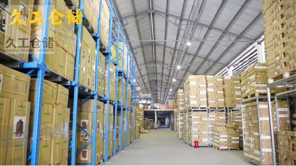 干貨！汽車(chē)工業(yè)中常用的倉(cāng)儲(chǔ)貨架有哪些？久工倉(cāng)儲(chǔ)設(shè)備